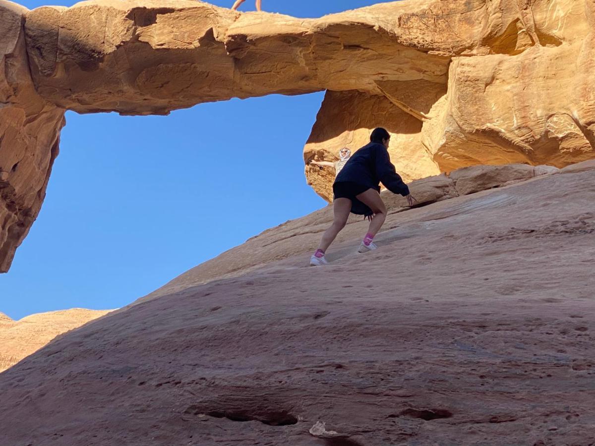 Wadi Rum Hugo Camp Экстерьер фото